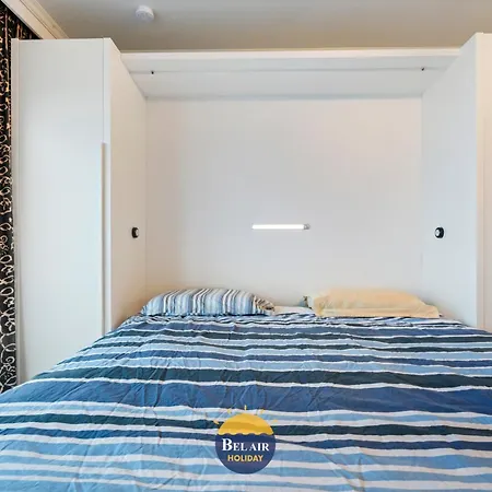 Zeezicht Ix Cozy With Sea View T26 Апартаменти *